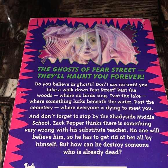 Who’s been sleeping in my grave?-Goosebumps - Picture 2 of 2